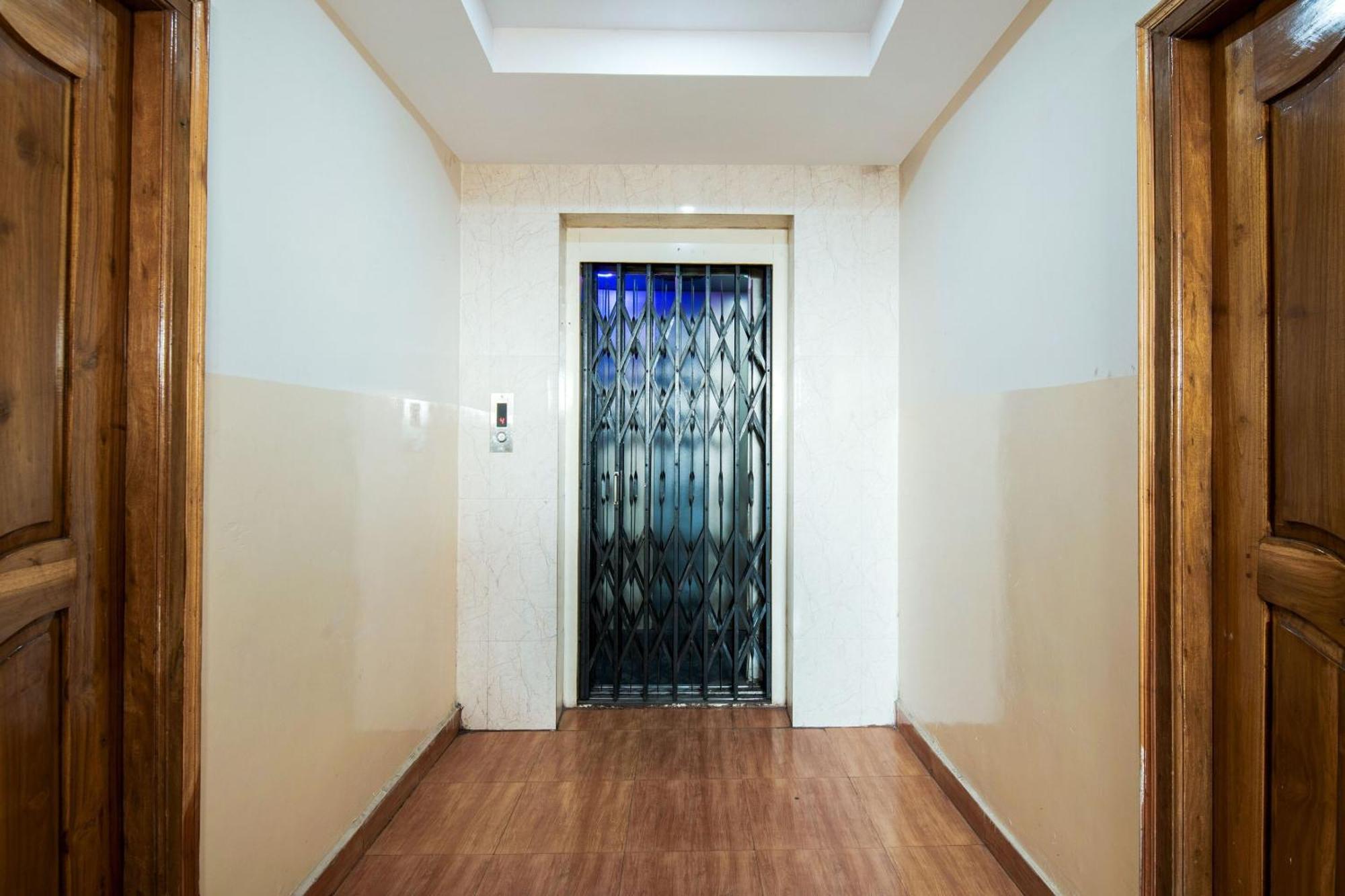 Hotel O Anu Grand Visakhapatnam Esterno foto