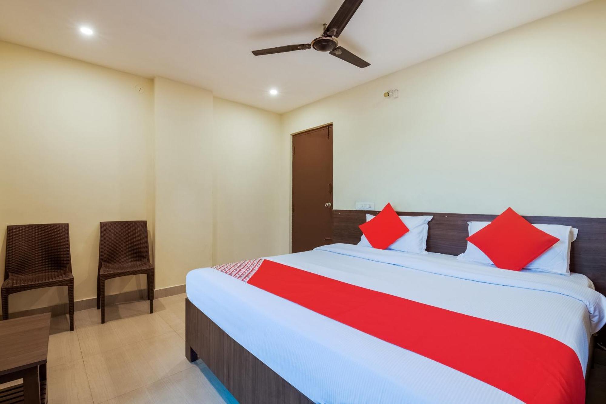 Hotel O Anu Grand Visakhapatnam Esterno foto